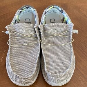 Hey Dude Men Size 9